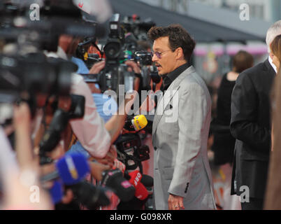 Johnny Depp visite tedesco Lone Ranger premiere Foto Stock