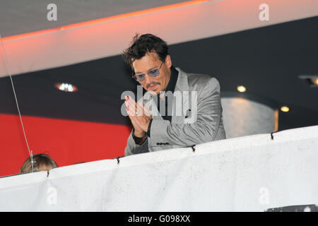 Johnny Depp visite tedesco Lone Ranger premiere Foto Stock