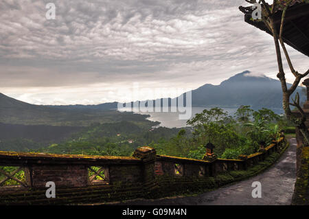 Paesaggio di vulcano Batur sull isola di Bali, Indonesia Foto Stock