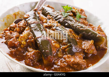 Persiano stufato di melanzane con agnello - khoresht-e bademjan Foto Stock