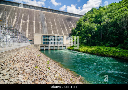 Viste di uomo fatto diga al lago fontana Great Smoky mountains nc Foto Stock