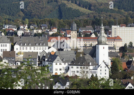 Chiesa di San Giorgio con campanile in Arnsberg, germe Foto Stock