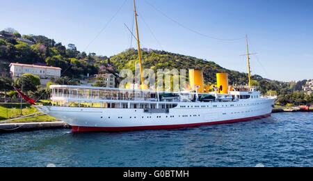 Famoso yacht Savarona che il fondatore della repubblica turca utilizzato per uso in Istanbul Foto Stock