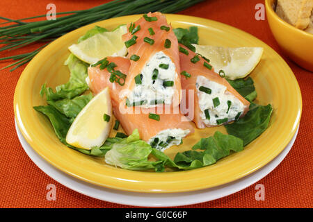 Delizioso Salmone rotoli Foto Stock