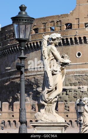 Angelo statua in San Angelo bridge. Roma Foto Stock