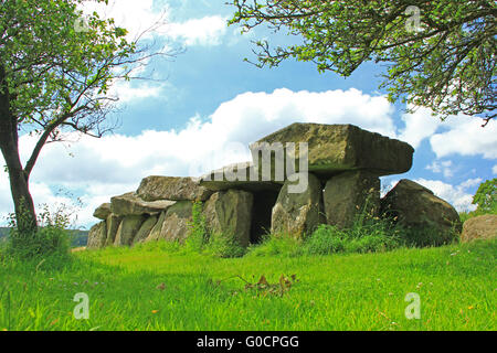 Tomba megalitica in Bretagna, Francia Foto Stock