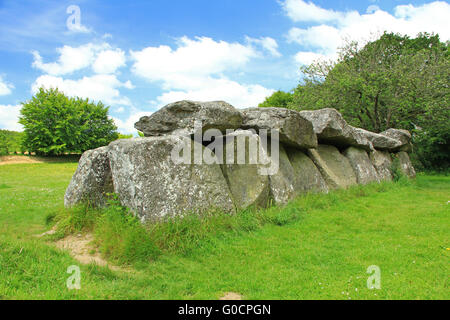 Tomba megalitica in Bretagna, Francia Foto Stock