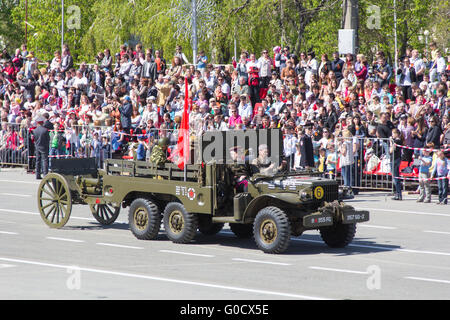 Russo per il trasporto militare presso la sfilata annuale Giornata della Vittoria Foto Stock