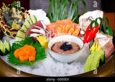 Sushi fresco combinazione scelta selezione assortimento Foto Stock