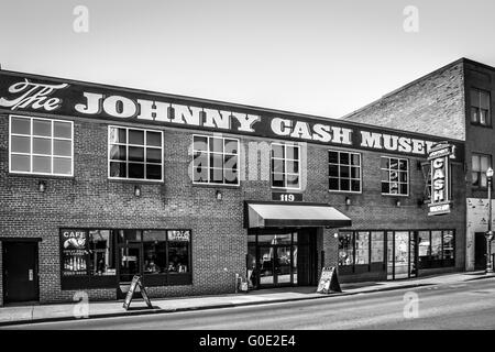 Un highlight per ventole, il Johnny Cash Museum di Nashville TN è ospitato in un antico edificio di mattoni colorati in downtown Foto Stock