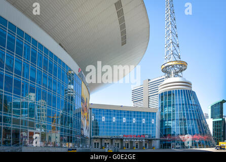 La Bridgestone Arena sede prestazioni ospita eventi musicali ed è casa di predatori NHL Hockey su ghiaccio team in Nashville TN Foto Stock