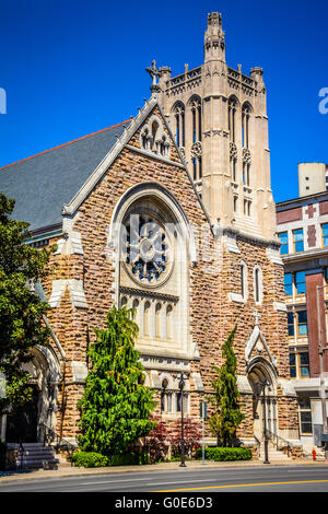 Il bellissimo centro storico la chiesa di Cristo cattedrale vescovile di Nashville, TN, è di architettura revival gotico costruito nel 1830 Foto Stock