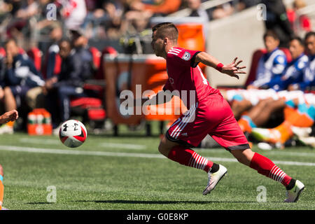 Aprile 30, 2016: Ottawa Fury FC avanti Carl Haworth (17) in azione durante il gioco NASL tra Miami e FC a furia di Ottawa FC a TD Place Stadium di Ottawa, ON, Canada Daniel Lea/CSM Foto Stock