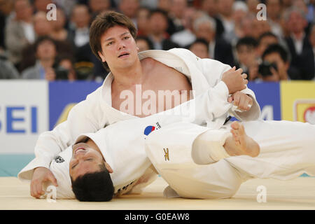 Nippon Budokan di Tokyo, Giappone. 29 apr, 2016. Ryu Shichinohe, Aprile 29, 2016 - Judo : 2016 tutto il Giappone campionati di Judo al Nippon Budokan di Tokyo, Giappone. © Yusuke Nakanishi AFLO/sport/Alamy Live News Foto Stock