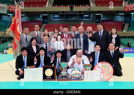 Nippon Budokan di Tokyo, Giappone. 29 apr, 2016. Takeshi Ojitani, Aprile 29, 2016 - Judo : 2016 tutto il Giappone Judo Championships cerimonia di premiazione al Nippon Budokan di Tokyo, Giappone. © AFLO SPORT/Alamy Live News Foto Stock