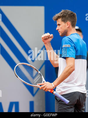 Monaco di Baviera, Germania. 01 Maggio, 2016. Austria Dominic Thiem reagisce durante la partita finale del tennis ATP torneo contro la Germania Philipp KOHLSCHREIBER: risultati nei a Monaco di Baviera, Germania, 01 maggio 2016. Foto: MARC MUELLER/dpa/Alamy Live News Foto Stock