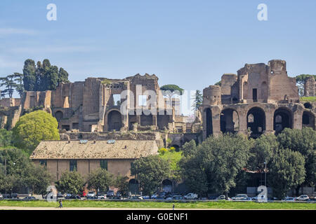 Le rovine della Domus Augustea sul bordo del Circus Foto Stock