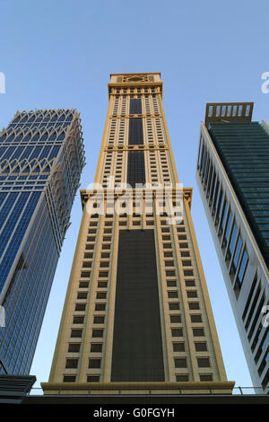 Dubai, al Torre Yaqoub e altri grattacieli al Sheikh Zayed Road Foto Stock