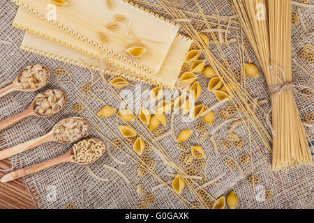 La pasta sul saccheggio di close-up macro Foto Stock