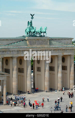 Brandenburger Tor/ Porta di Brandeburgo a Berlino. Foto Stock