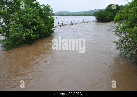 Le inondazioni di Aberystwyth nel giugno 2012 causano gravi danni Foto Stock