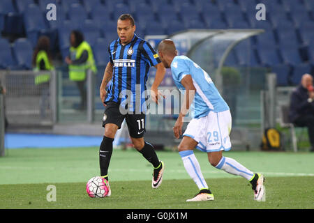 Stadio Olimpico di Roma, Italia. 01 Maggio, 2016. Serie A Football League. Derby Match SS Lazio contro l'Inter. Jonathan Biabiany in azione © Azione Sport Plus/Alamy Live News Foto Stock