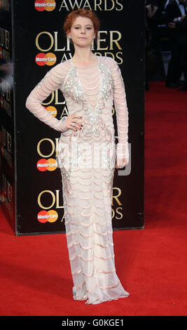 3 aprile 2016 - Jessie Buckley frequentando il Olivier Awards 2016 at Royal Opera House Covent Garden di Londra, Regno Unito. Foto Stock