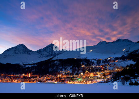 Saint Moritz svizzera al crepuscolo Foto Stock