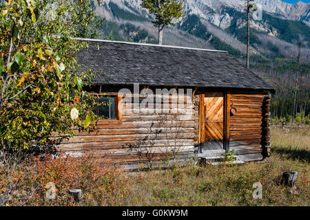 Cabina Deerlodge, primo rifugio di vigilanza dal 1904, Parco Nazionale di Yoho, British Columbia Provincia, Canada Foto Stock