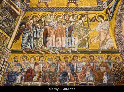 Un bellissimo soffitto della cattedrale nel cuore di Firenze Foto Stock