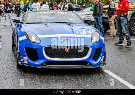 DUBLINO, IRLANDA. 01 2016 MAGGIO - un progetto Jaguar 7 arriva per l'inizio del Gumball 3000 a Bucarest. Foto Stock