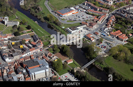 Vista aerea di Tadcaster Town Center, West Yorkshire, Regno Unito Foto Stock