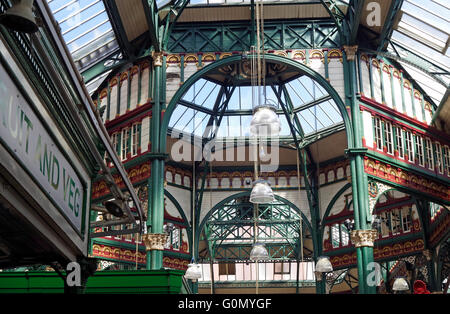 Leeds, città dei mercati, Kirkgate, West Yorkshire Foto Stock