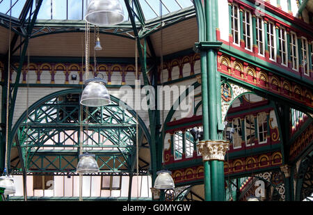 Leeds, città dei mercati, Kirkgate, West Yorkshire Foto Stock