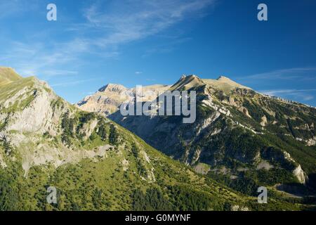 Izas valle nei Pirenei, Valle di Canfranc, Aragona, Huesca, Spagna. Foto Stock