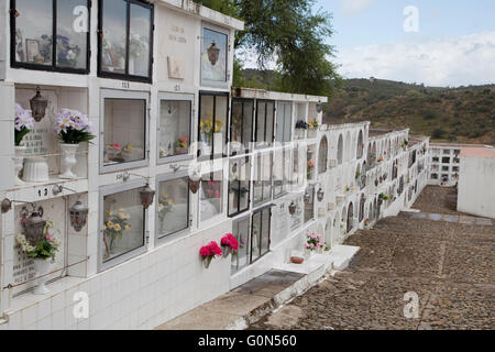 Il vecchio cimitero nella città di Mértola, Portogallo Foto Stock