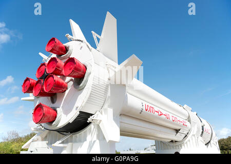 Razzo Saturn SA 209, sul display nel giardino a razzo al Kennedy Space Center in Florida Foto Stock