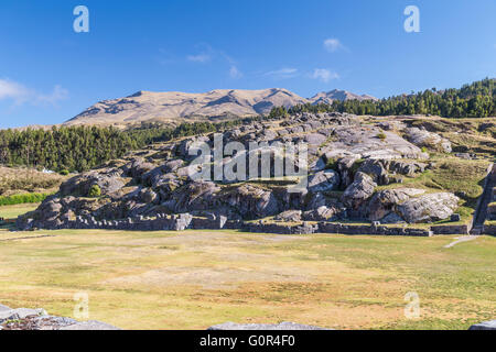 Saksaywaman, Saqsaywaman, Sasawaman, Saksawaman, Sacsahuayman, Sasaywaman o Saksaq Waman cittadella fortezza in Cusco, Perù Foto Stock
