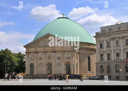 Santa Edvige la cattedrale, Bebelplatz, nel quartiere Mitte di Berlino, Germania / Cattedrale Santa Edvige, San Hedwigs-Kathedrale, Sankt-Hedwigs-Kathedrale, Hedwigskathedrale Foto Stock