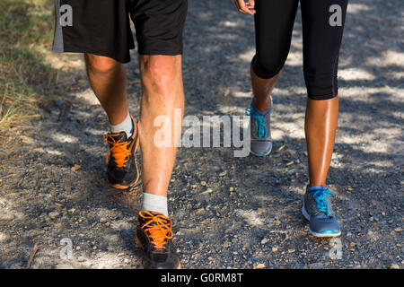 Close up corridori gambe camminando Foto Stock