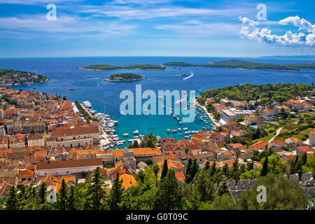 Isola di Hvar bay vista aerea, Dalmazia, Croazia Foto Stock