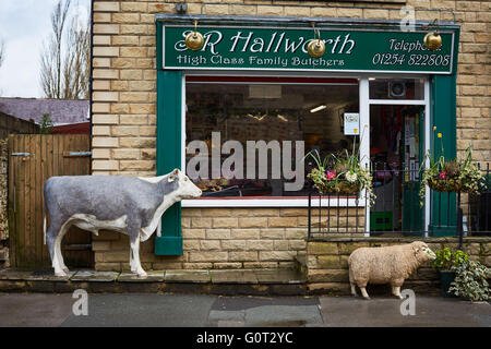 Whalley un grande villaggio in Ribble Valley sulle rive del fiume Calder nel Lancashire. Accrington strada macellai Hallworth pla Foto Stock