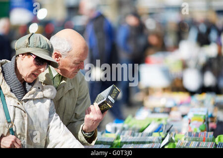 Rams fondo Ramsbottom auto vendita di avvio cantiere junk bric brac mercato delle pulci Mercato fornitore bazaar trader commercianti negozi indipendenti sh Foto Stock