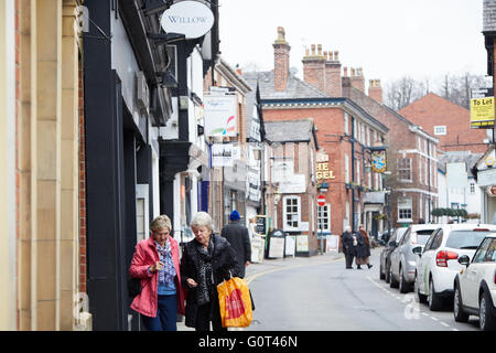 Knutsford città storica cheshire King Street vicino fino a mangiare cibi pranzo pasti al ristorante food mangiare mangiare bere Foto Stock