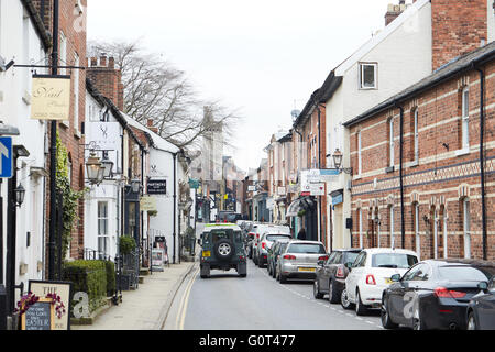 Knutsford città storica cheshire King Street vicino fino a mangiare cibi pranzo pasti al ristorante food mangiare mangiare bere Foto Stock