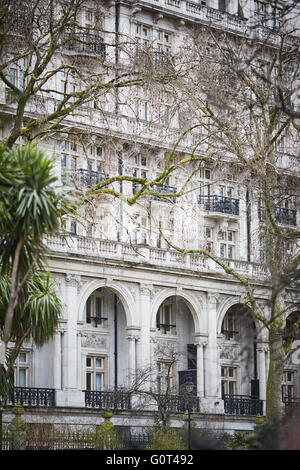 Whitehall giardini e del Foreign and Commonwealth Office (FCO), comunemente chiamato il Foreign Office, è un dipartimento della Gove Foto Stock