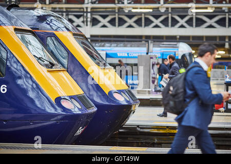 Primo grande Wester inter city 125 HSt Treno ad alta velocità livrea viola Great Western Railway (GWR) è un cittadino britannico di funzionamento del treno Foto Stock