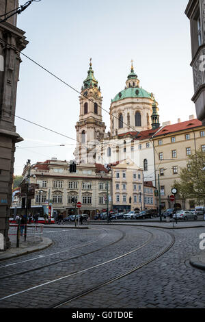 La chiesa di San Nicola, Malostranske namesti, Praga, Repubblica Ceca Foto Stock