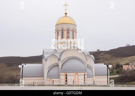 Varvarovka, Russia - Marzo 15, 2016: Barbara il grande martire chiesa nel villaggio Varvarovka, un sobborgo di Anapa, Krasnodar Kra Foto Stock