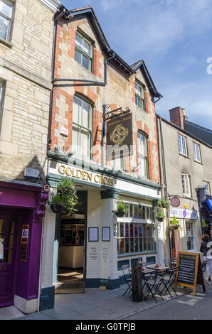 Il Golden Cross Hotel e locanda di Black Jack Street a Cirencester, Gloucestershire Foto Stock